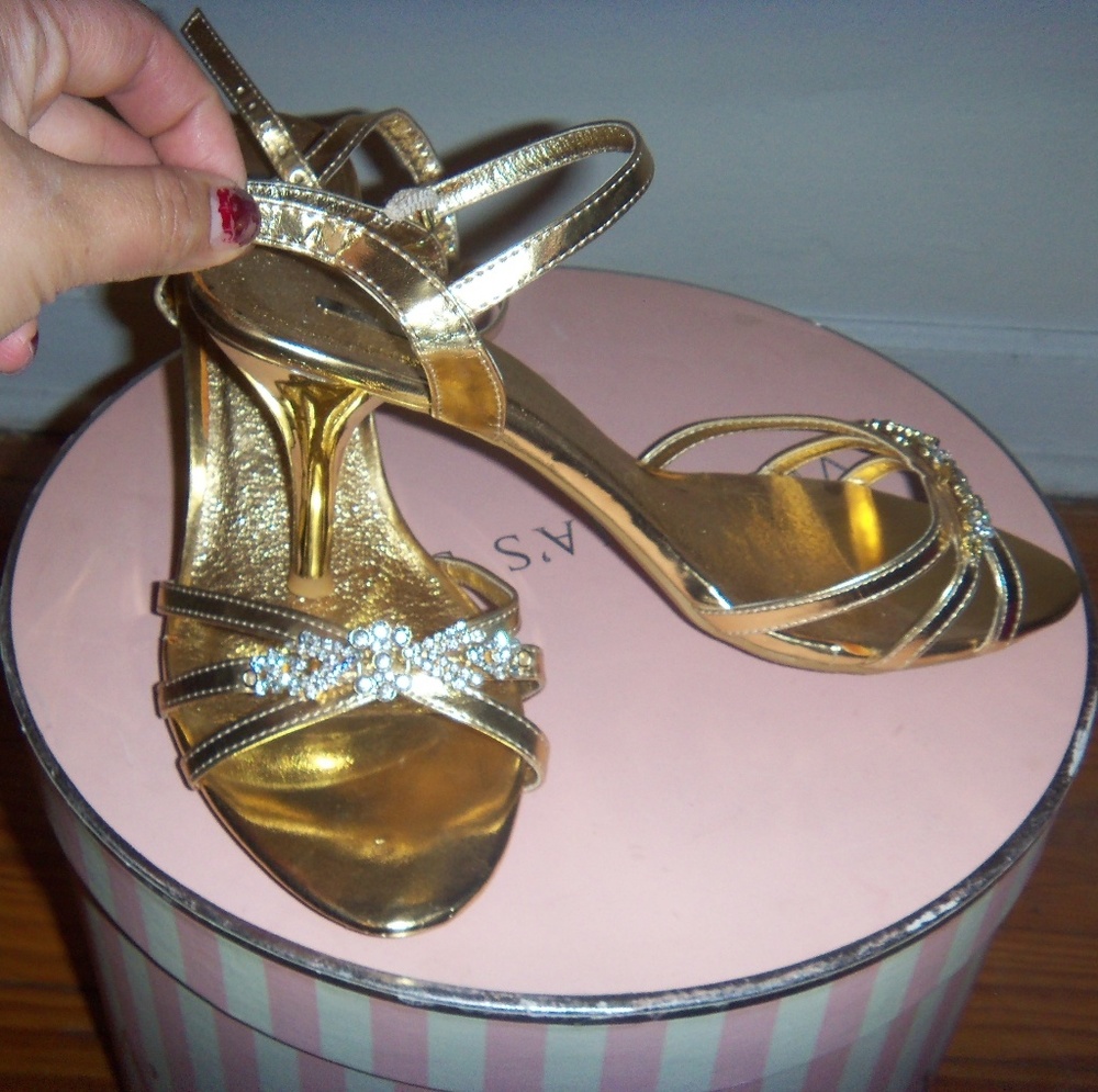 Gold dress heels